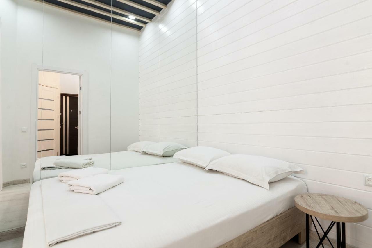 Leogrand One-Bedroom Apartments On Tugan-Baranovskogo 24 Lviv Extérieur photo
