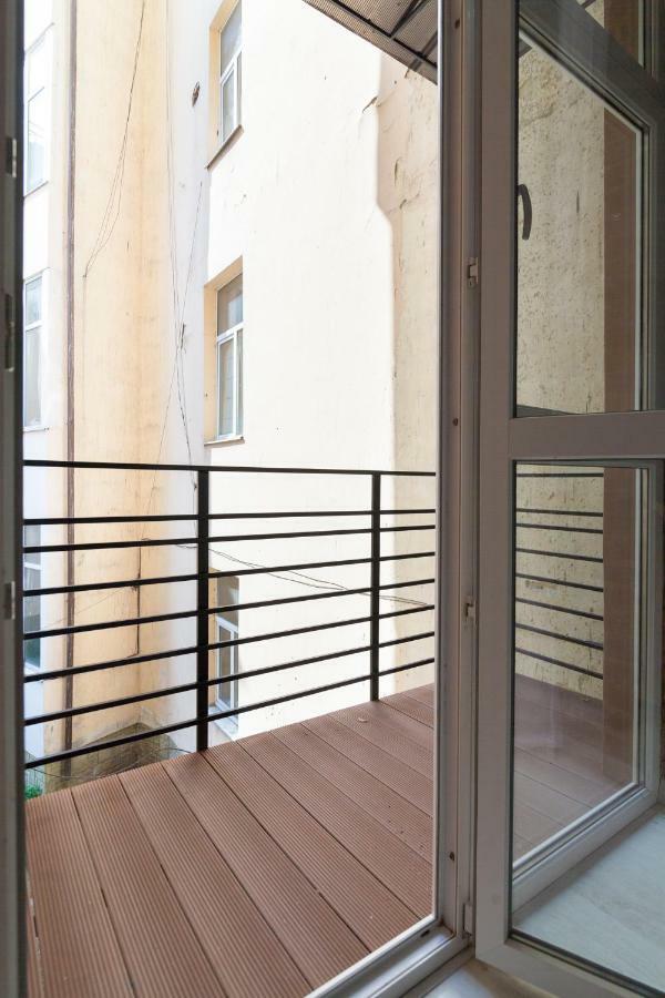 Leogrand One-Bedroom Apartments On Tugan-Baranovskogo 24 Lviv Extérieur photo